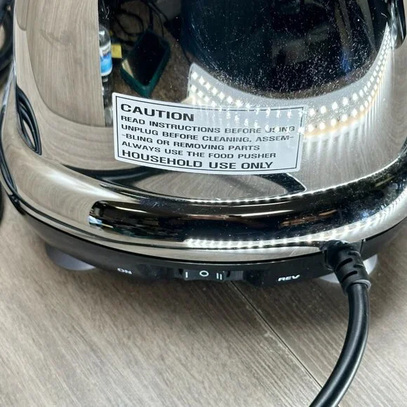 Omega Juice & Vegetable Extractor Model No. 8006 Stainless Steel Electric Silver - Picture 10 of 13